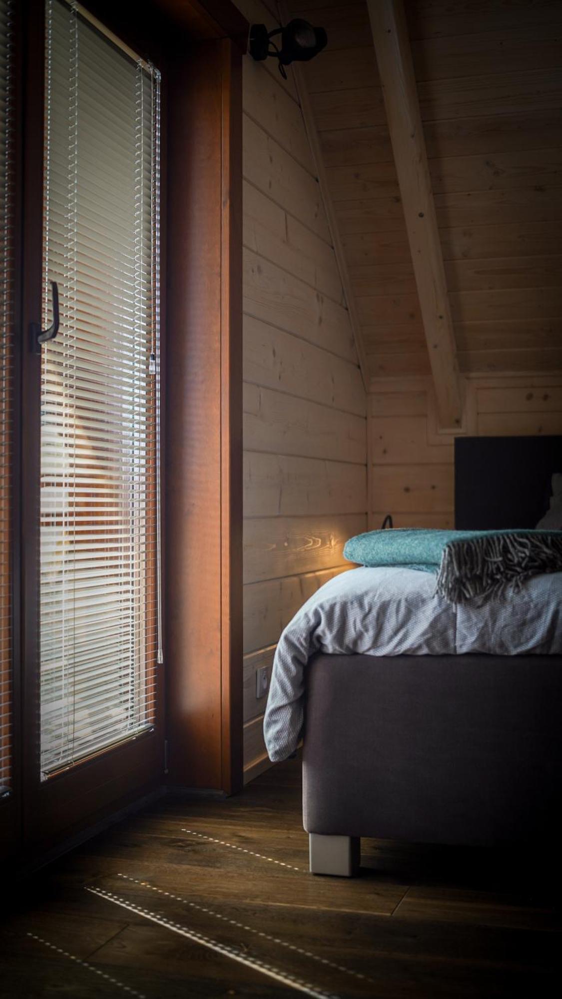Houten Vakantiewoning "Reisnaarpolen" Royaal Ontbijt, Sauna En Hottub Czarna Góra Εξωτερικό φωτογραφία